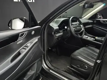 2023 Genesis GV80 с пробегом 58 928 км