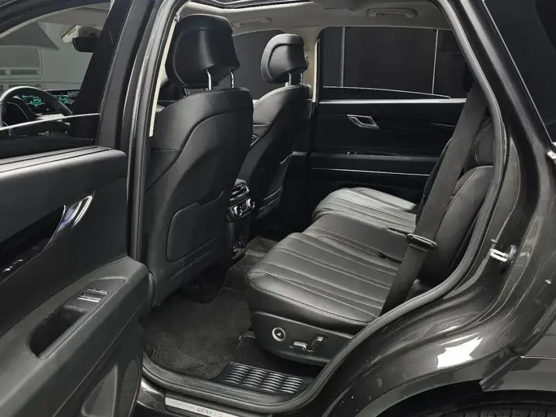 2023 Genesis GV80 с пробегом 58 928 км