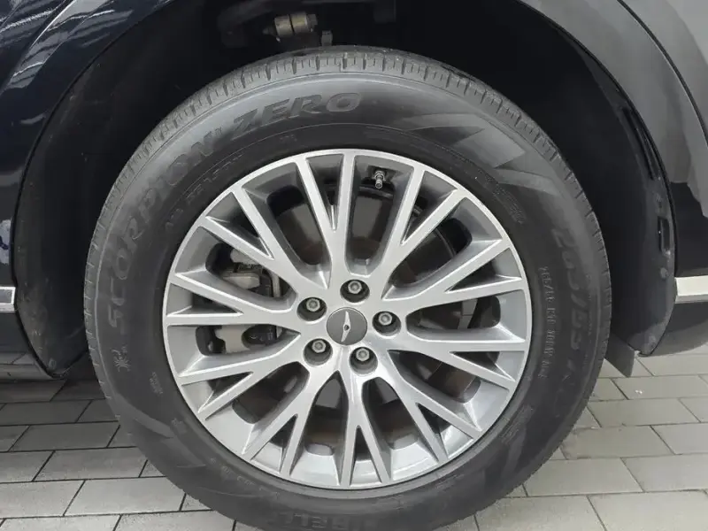 2023 Genesis GV80 с пробегом 48 547 км