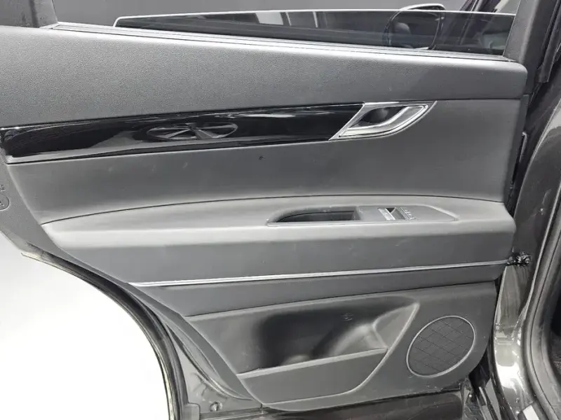 2023 Genesis GV80 с пробегом 58 928 км