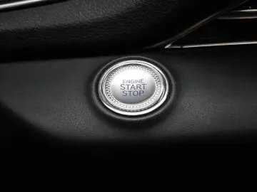 2023 Genesis GV80 с пробегом 58 928 км