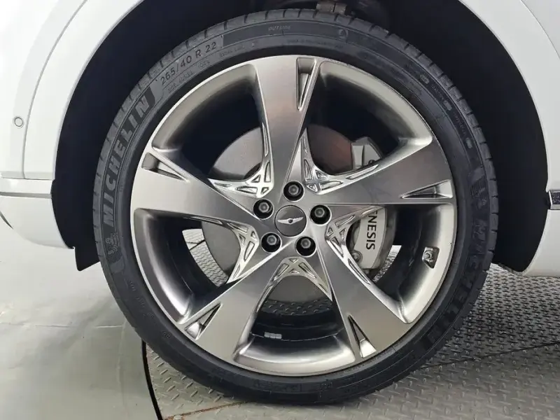 2023 Genesis GV80 с пробегом 63 981 км