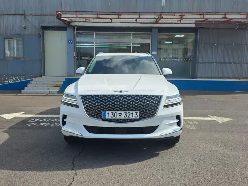 2023 Genesis GV80 с пробегом 24 604 км