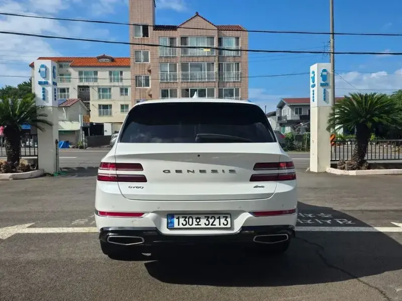 2023 Genesis GV80 с пробегом 24 604 км