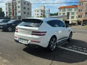 2023 Genesis GV80 с пробегом 24 604 км