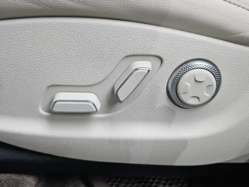 2023 Genesis GV80 с пробегом 63 981 км