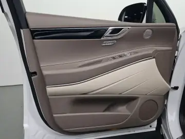 2023 Genesis GV80 с пробегом 63 981 км