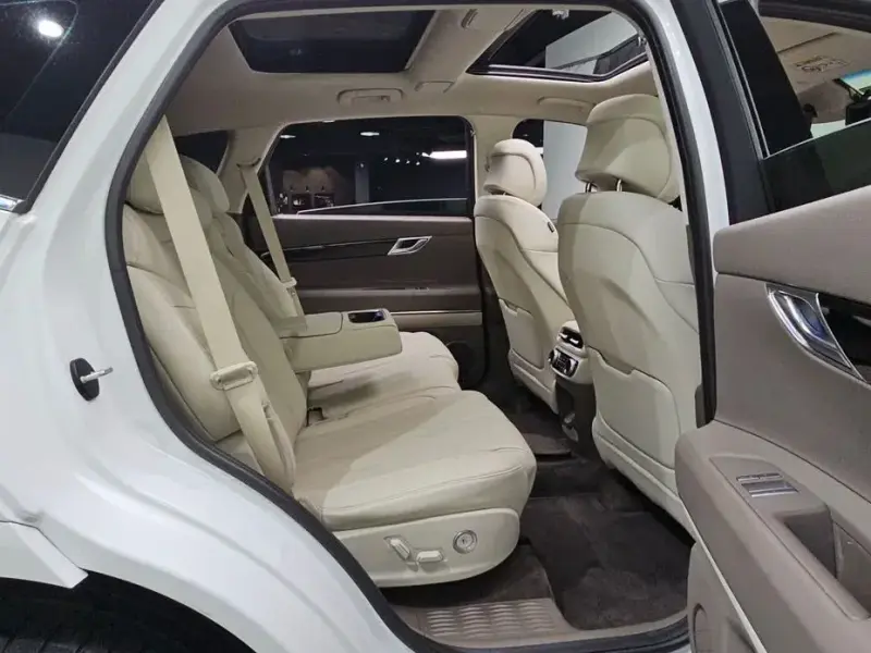 2023 Genesis GV80 с пробегом 63 981 км