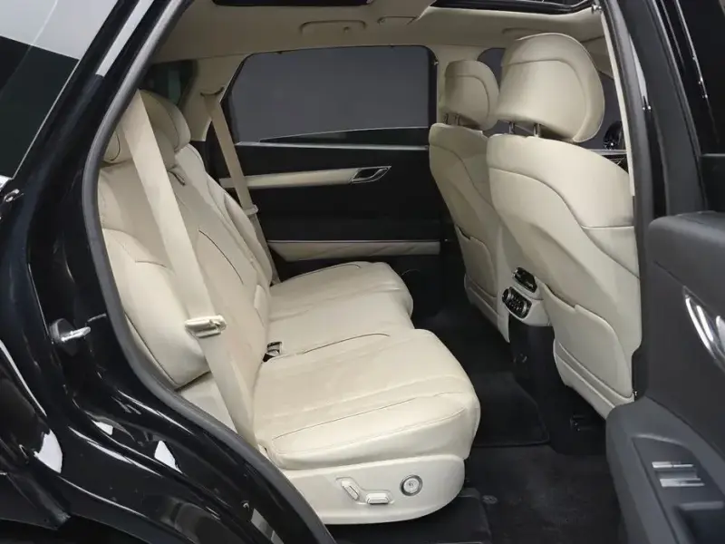 2023 Genesis GV80 с пробегом 45 791 км