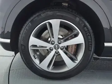 2023 Genesis GV80 с пробегом 56 414 км