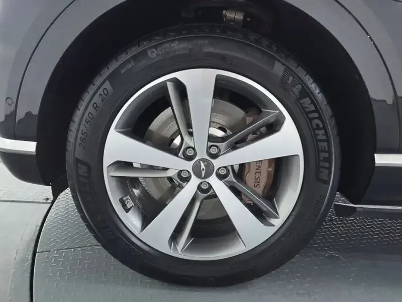 2023 Genesis GV80 с пробегом 56 414 км