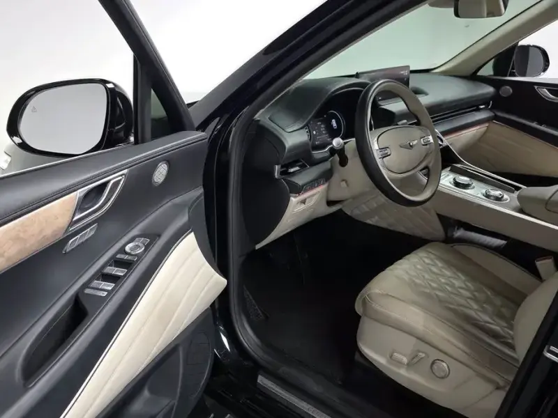 2023 Genesis GV80 с пробегом 56 414 км