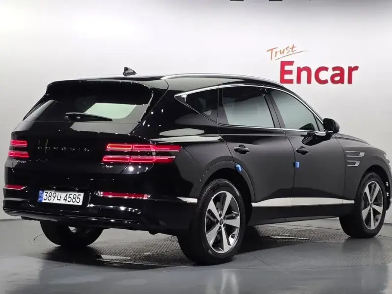 2023 Genesis GV80 с пробегом 28 178 км