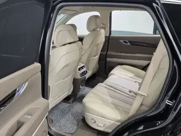 2023 Genesis GV80 с пробегом 28 178 км