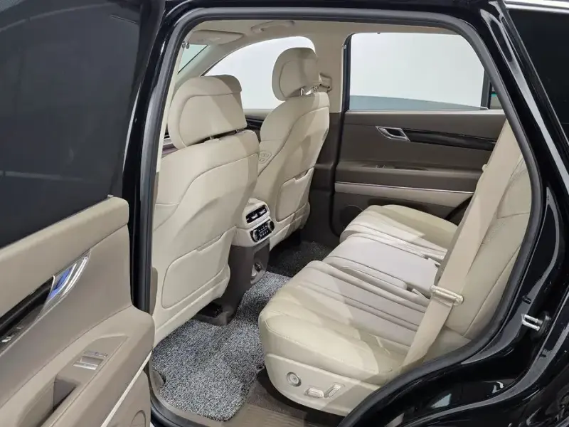 2023 Genesis GV80 с пробегом 28 178 км