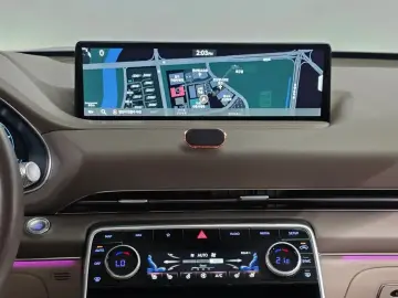 2023 Genesis GV80 с пробегом 28 178 км