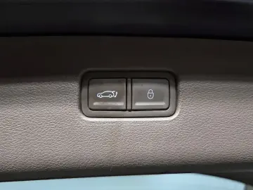 2023 Genesis GV80 с пробегом 28 178 км