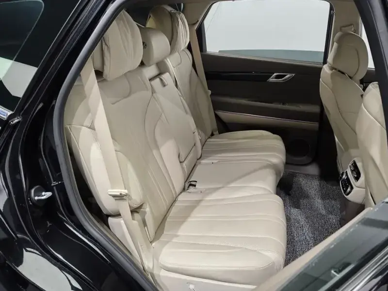 2023 Genesis GV80 с пробегом 28 178 км