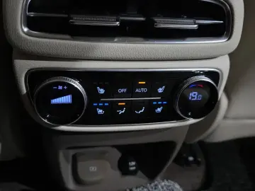 2023 Genesis GV80 с пробегом 28 178 км