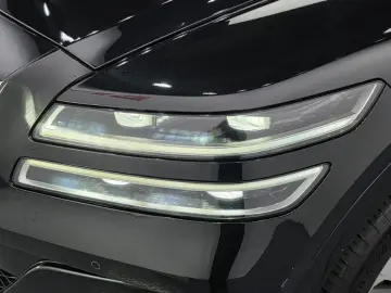 2023 Genesis GV80 с пробегом 28 178 км