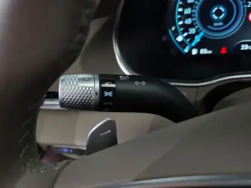 2023 Genesis GV80 с пробегом 28 178 км