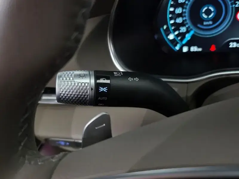 2023 Genesis GV80 с пробегом 28 178 км