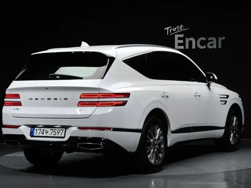 2023 Genesis GV80 с пробегом 20 037 км