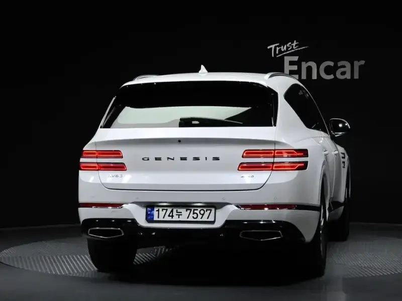 2023 Genesis GV80 с пробегом 20 037 км