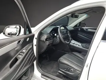 2023 Genesis GV80 с пробегом 20 037 км