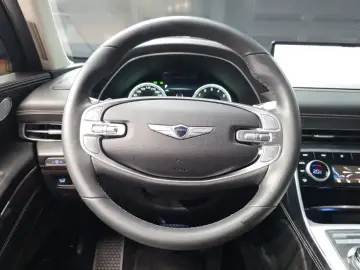 2023 Genesis GV80 с пробегом 20 037 км