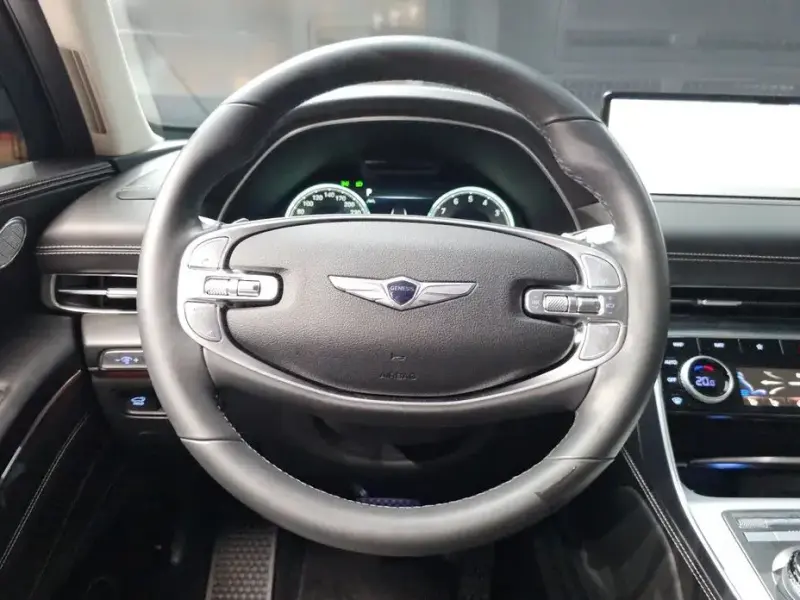 2023 Genesis GV80 с пробегом 20 037 км
