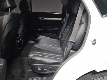 2023 Genesis GV80 с пробегом 20 037 км