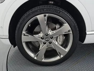 2023 Genesis GV80 с пробегом 16 662 км