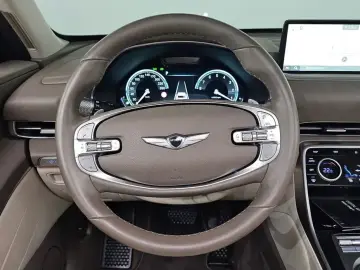2023 Genesis GV80 с пробегом 16 662 км