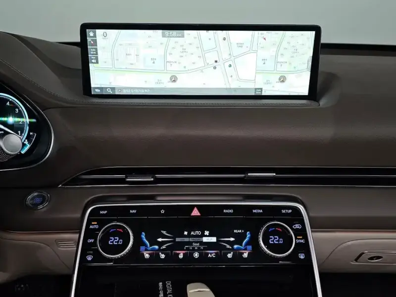 2023 Genesis GV80 с пробегом 16 662 км