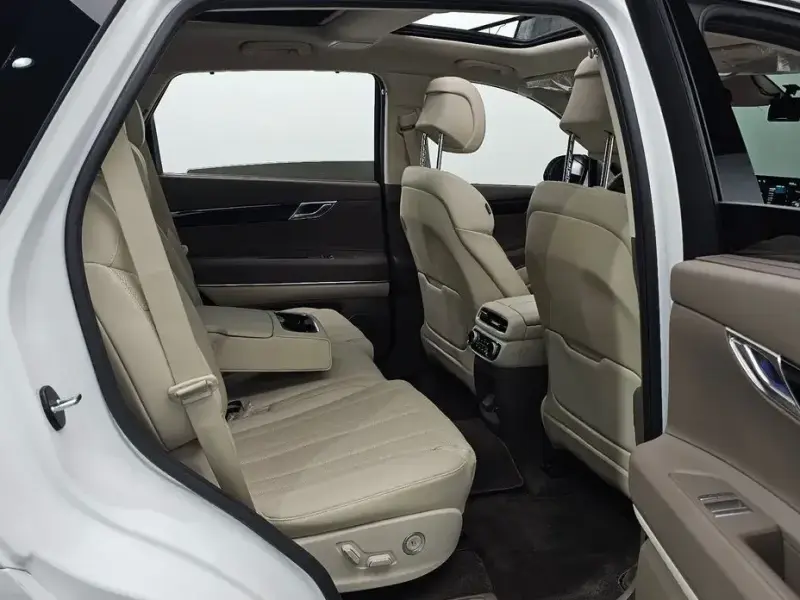 2023 Genesis GV80 с пробегом 16 662 км