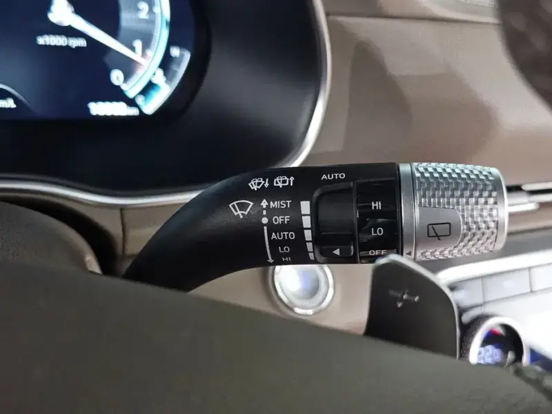 2023 Genesis GV80 с пробегом 16 662 км