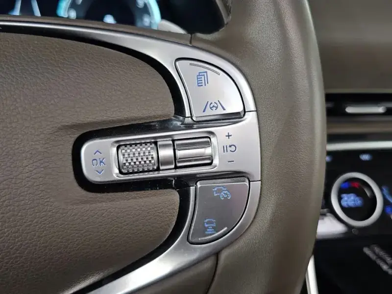 2023 Genesis GV80 с пробегом 16 662 км
