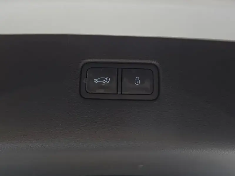 2023 Genesis GV80 с пробегом 16 662 км