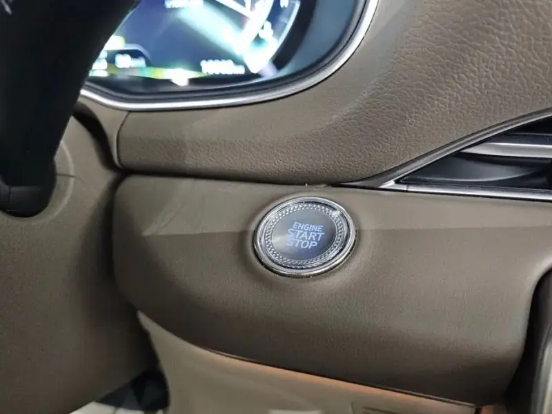 2023 Genesis GV80 с пробегом 16 662 км