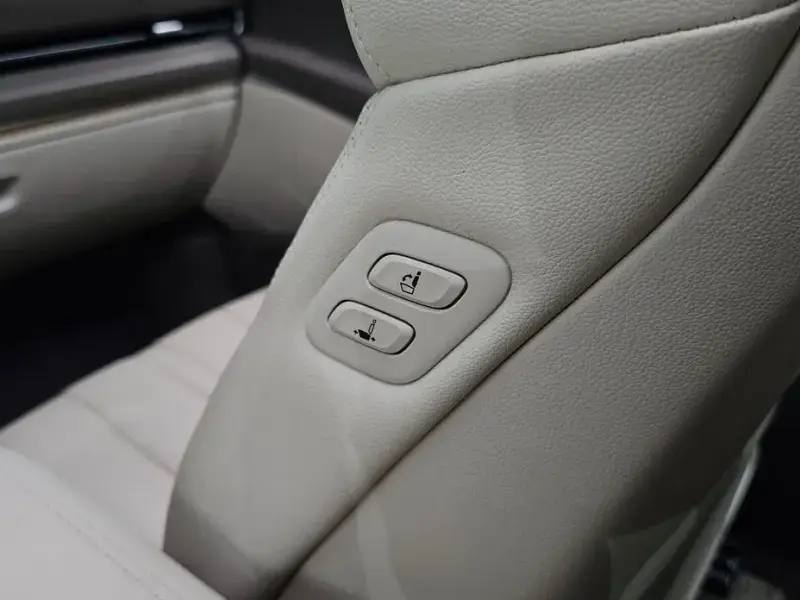 2023 Genesis GV80 с пробегом 16 662 км