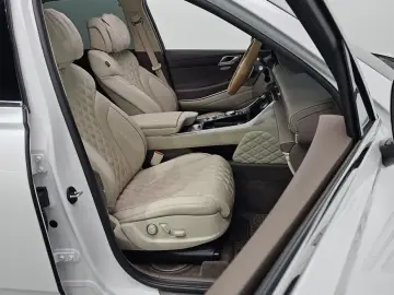 2023 Genesis GV80 с пробегом 60 746 км