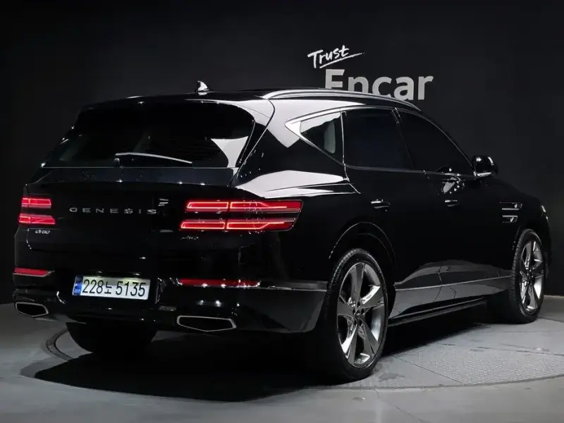 2023 Genesis GV80 с пробегом 31 894 км
