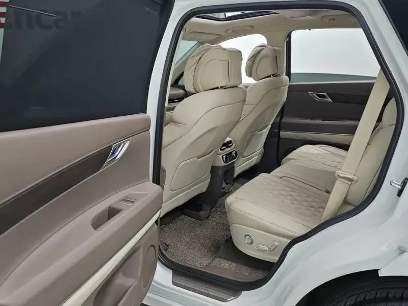 2023 Genesis GV80 с пробегом 60 746 км