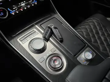 2023 Genesis GV80 с пробегом 31 894 км