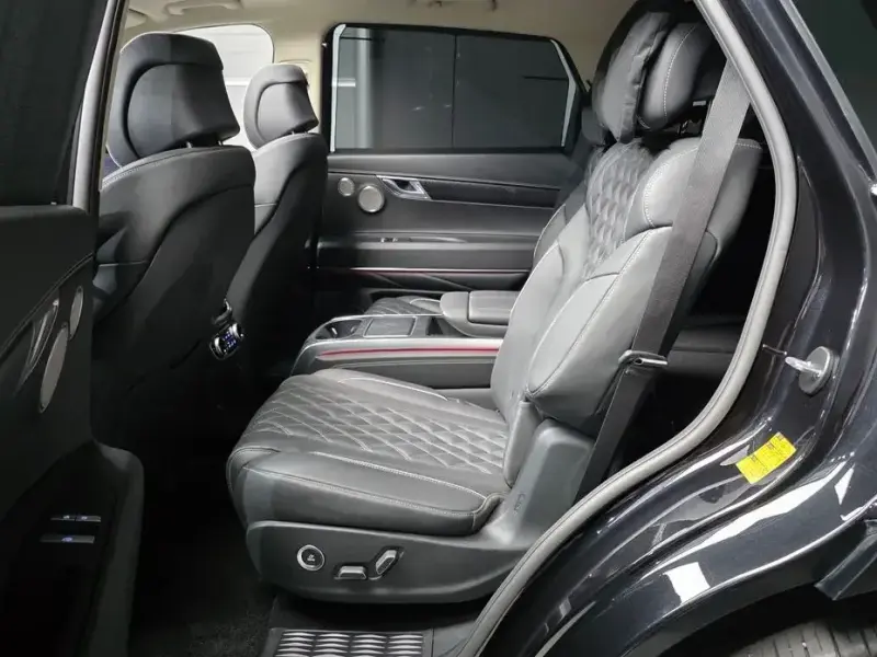 2023 Genesis GV80 с пробегом 31 894 км