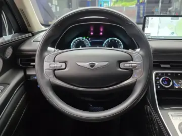 2023 Genesis GV80 с пробегом 31 894 км