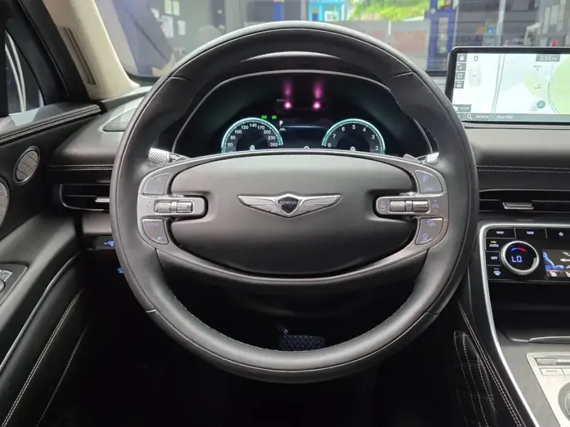 2023 Genesis GV80 с пробегом 31 894 км