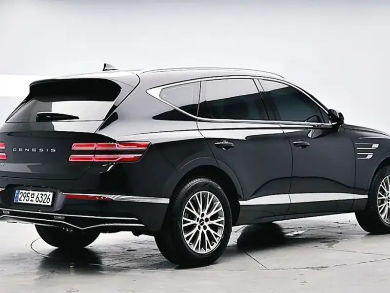 2023 Genesis GV80 с пробегом 25 280 км