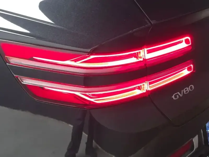 2023 Genesis GV80 с пробегом 31 894 км